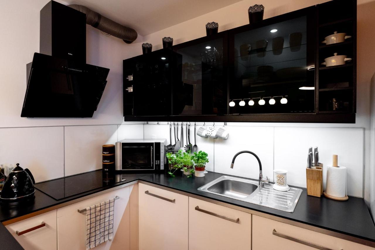 Torre Verona Apartment - 70M2, Terrace, Garage Kraków Exteriör bild